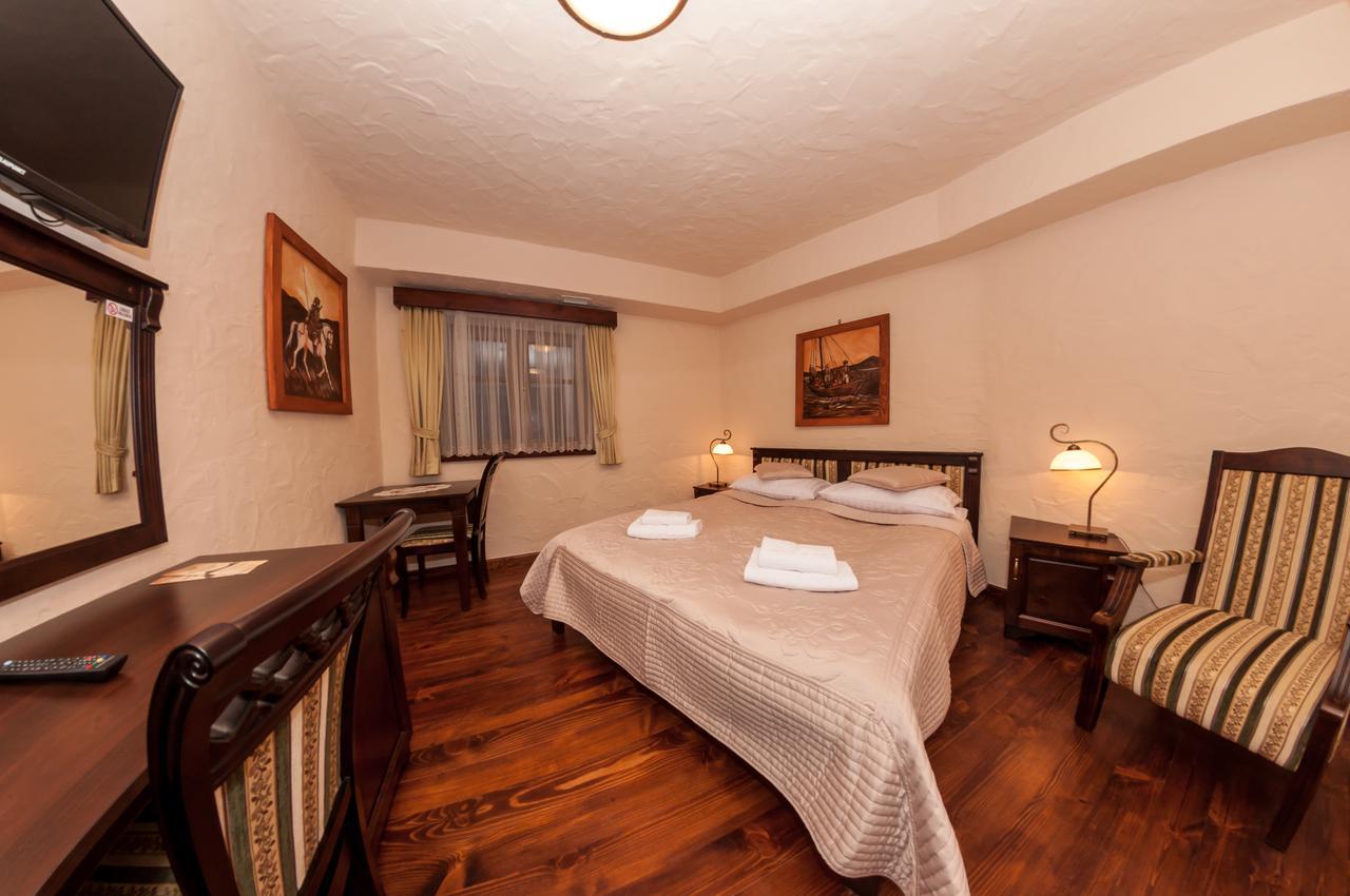 Hotel Stanica Kresowa Chreptiów Lutowiska Zimmer foto