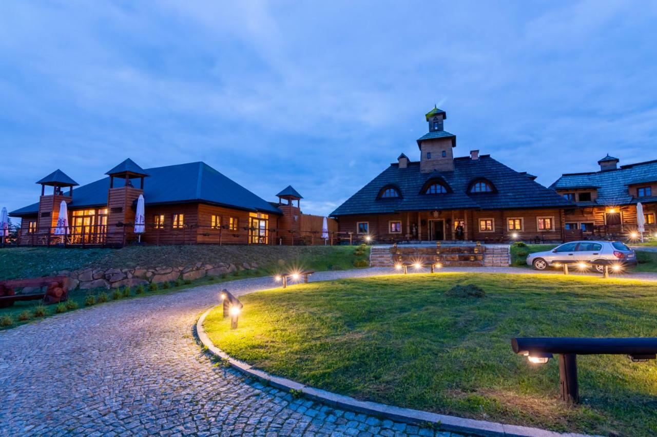 Hotel Stanica Kresowa Chreptiów Lutowiska Exterior foto
